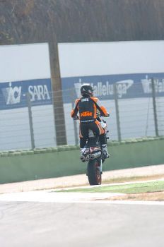 Al via i preparativi per la quinta ed ultima prova del trofeo KTM Super Duke 2009